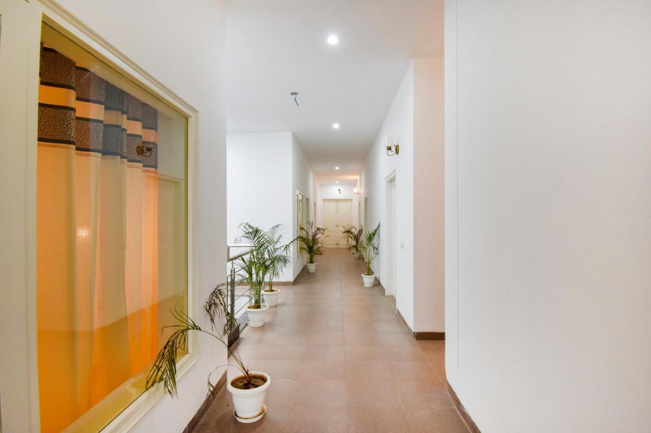 Hotel Oyo 75460 Sky High Residency à Ludhiana Extérieur photo
