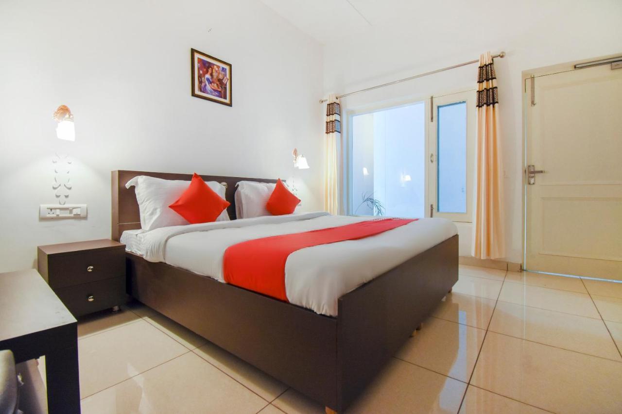 Hotel Oyo 75460 Sky High Residency à Ludhiana Extérieur photo