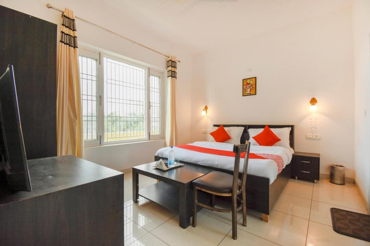 Hotel Oyo 75460 Sky High Residency à Ludhiana Extérieur photo