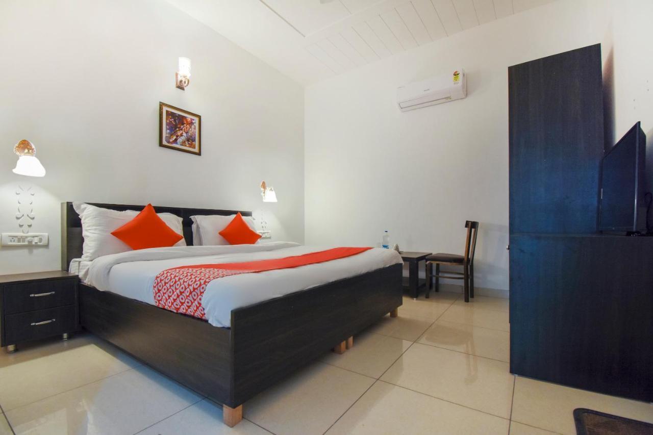 Hotel Oyo 75460 Sky High Residency à Ludhiana Extérieur photo