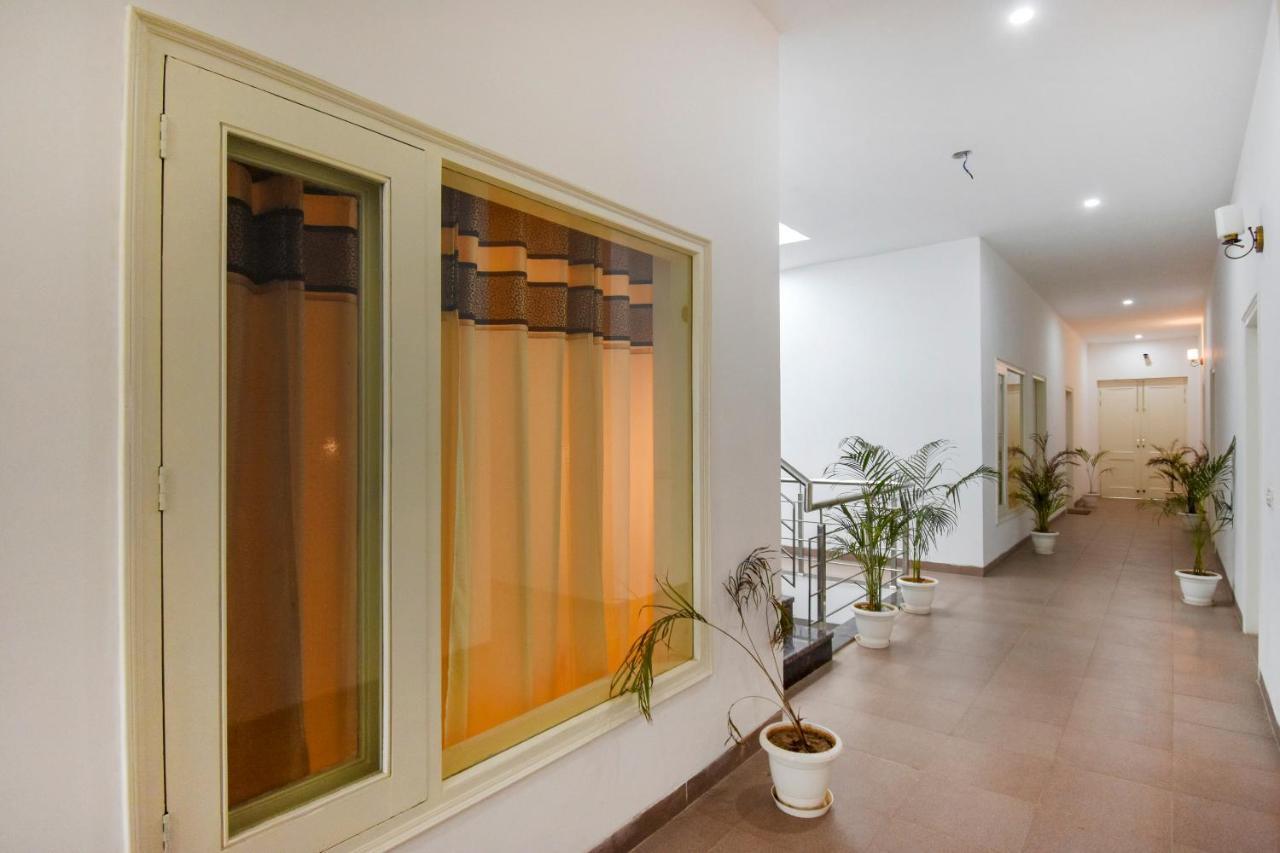 Hotel Oyo 75460 Sky High Residency à Ludhiana Extérieur photo