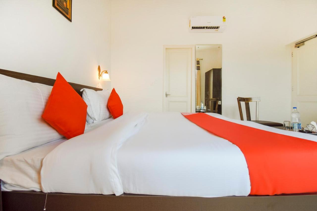 Hotel Oyo 75460 Sky High Residency à Ludhiana Extérieur photo